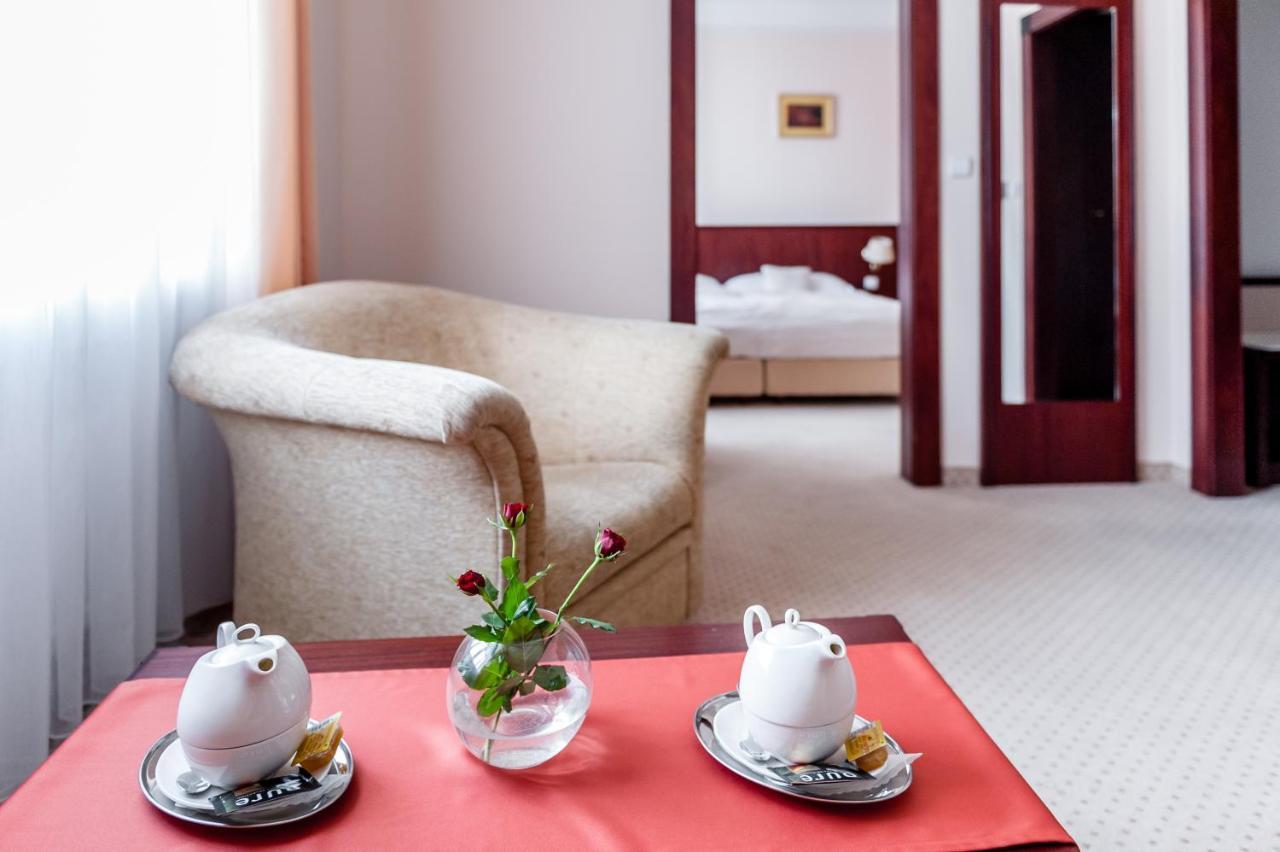 Hotel Kultura Ruzomberok Extérieur photo
